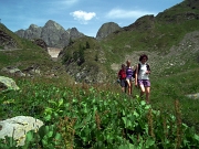 76 dal lago scendiamo al Rif. Longo...